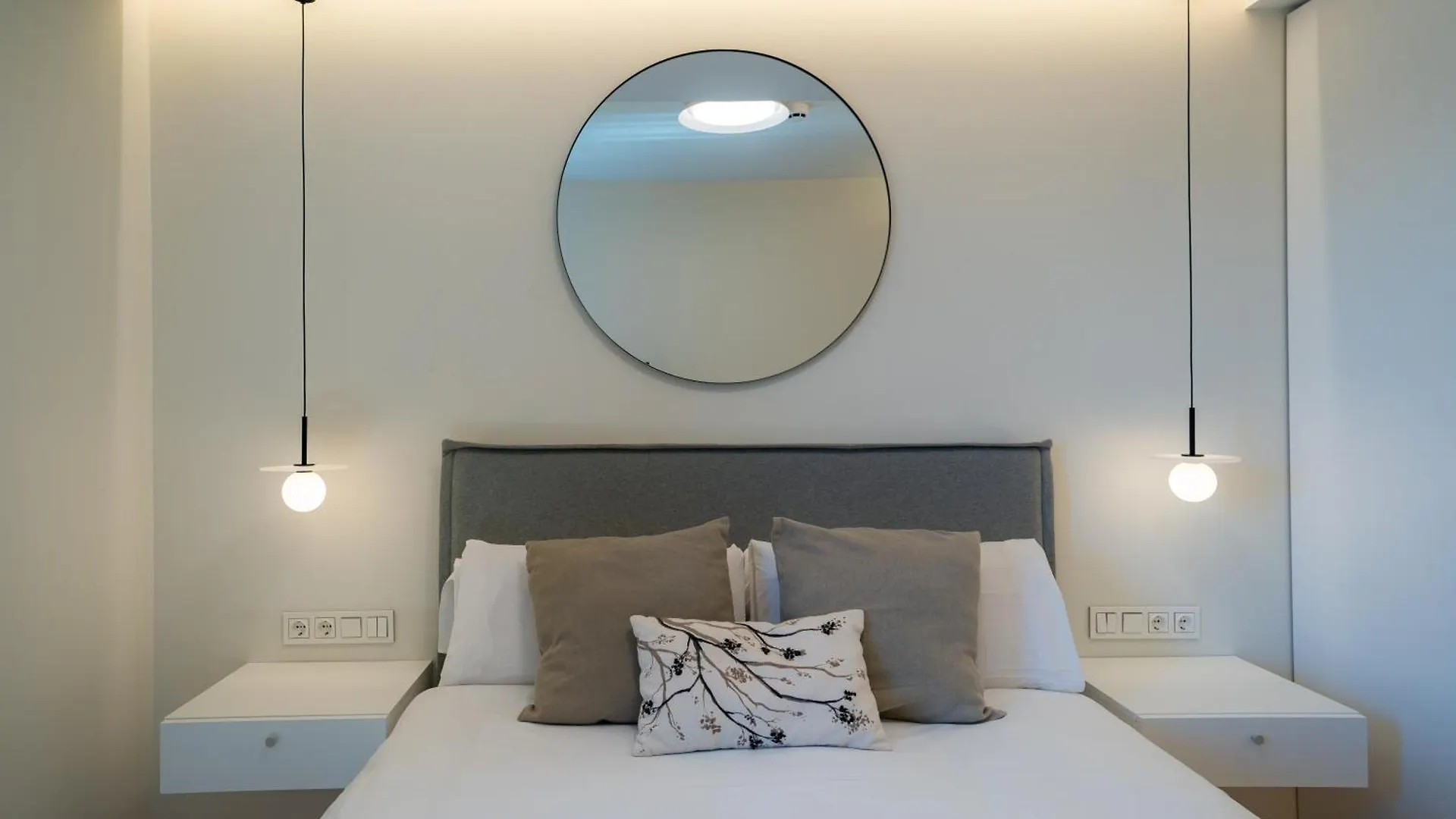 Sky View Design And Relax Top View With Free Parking 马拉加